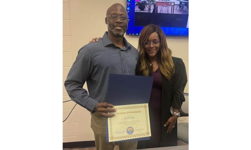 Judge Barner applauds participant graduating from Community Court Pompano Beach