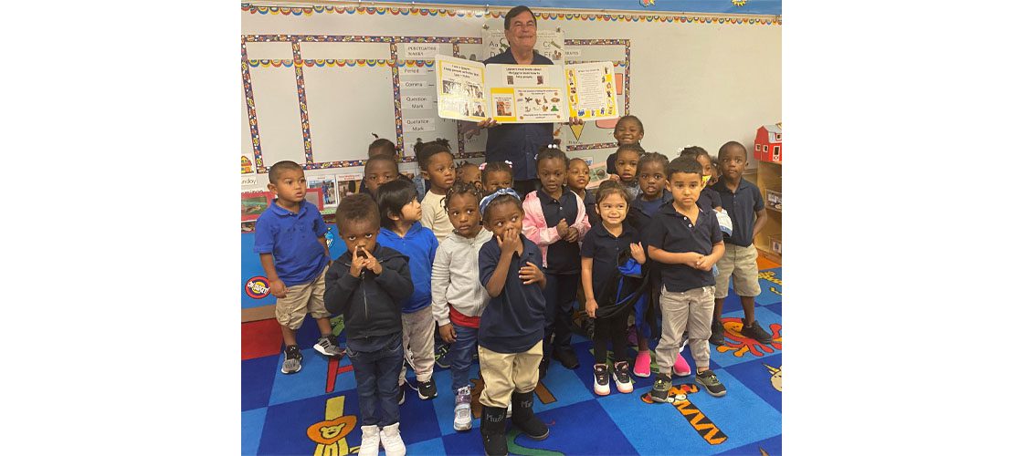 Judge Diaz Reads to Local Students