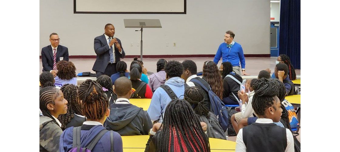Judge Porth joins State Attorney Pryor and Public Defender Weekes’s visit to William Dandy Middle School